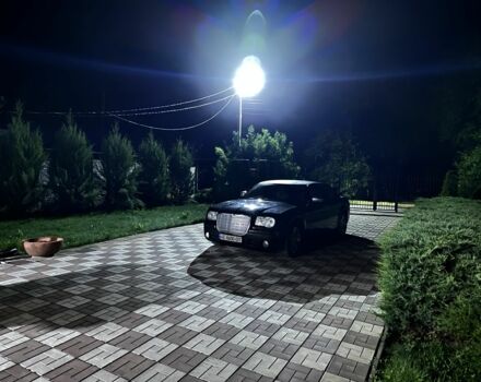 Чорний Крайслер 300C, об'ємом двигуна 2.7 л та пробігом 390 тис. км за 8283 $, фото 1 на Automoto.ua