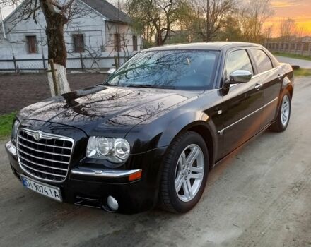 Черный Крайслер 300C, объемом двигателя 2.7 л и пробегом 300 тыс. км за 7488 $, фото 1 на Automoto.ua