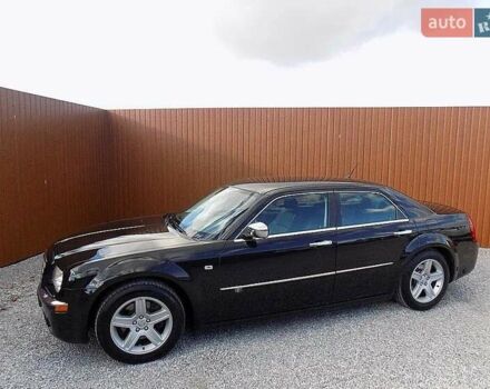 Черный Крайслер 300C, объемом двигателя 2.74 л и пробегом 25 тыс. км за 22000 $, фото 1 на Automoto.ua