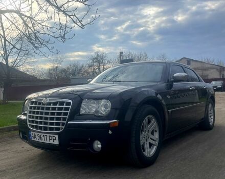 Чорний Крайслер 300C, об'ємом двигуна 27 л та пробігом 250 тис. км за 8800 $, фото 1 на Automoto.ua