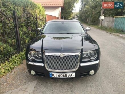Черный Крайслер 300C, объемом двигателя 3.5 л и пробегом 271 тыс. км за 8990 $, фото 1 на Automoto.ua