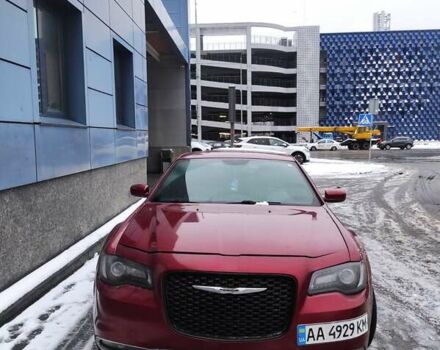 Червоний Крайслер 300C, об'ємом двигуна 3.6 л та пробігом 277 тис. км за 10350 $, фото 4 на Automoto.ua
