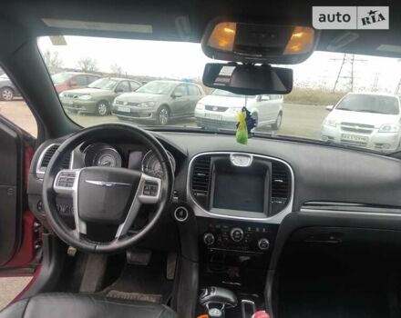 Червоний Крайслер 300C, об'ємом двигуна 3.6 л та пробігом 277 тис. км за 10350 $, фото 16 на Automoto.ua