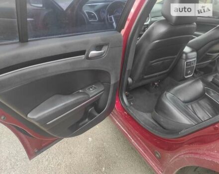 Червоний Крайслер 300C, об'ємом двигуна 3.6 л та пробігом 277 тис. км за 10350 $, фото 14 на Automoto.ua