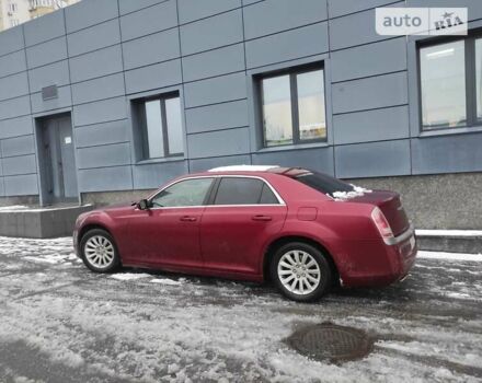Червоний Крайслер 300C, об'ємом двигуна 3.6 л та пробігом 277 тис. км за 10350 $, фото 5 на Automoto.ua