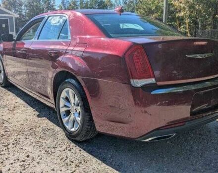 Красный Крайслер 300C, объемом двигателя 3.6 л и пробегом 56 тыс. км за 2000 $, фото 1 на Automoto.ua