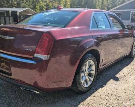 Красный Крайслер 300C, объемом двигателя 3.6 л и пробегом 56 тыс. км за 2000 $, фото 2 на Automoto.ua