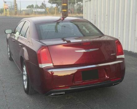 Красный Крайслер 300C, объемом двигателя 3.6 л и пробегом 31 тыс. км за 3100 $, фото 2 на Automoto.ua