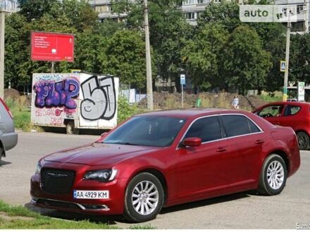 Крайслер 300C 2014 в Харькове на Automoto.ua Красный Крайслер 300C, объемом двигателя 3.6 л и пробегом 277 тыс. км за 10350 $, фото 1 на Automoto.ua