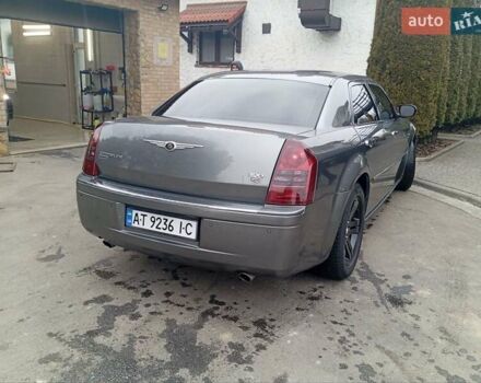 Крайслер 300C, объемом двигателя 3 л и пробегом 339 тыс. км за 7900 $, фото 5 на Automoto.ua