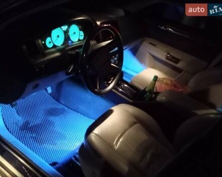 Крайслер 300C, объемом двигателя 3 л и пробегом 339 тыс. км за 7900 $, фото 31 на Automoto.ua