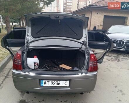 Крайслер 300C, объемом двигателя 3 л и пробегом 339 тыс. км за 8000 $, фото 23 на Automoto.ua