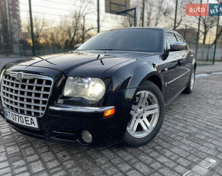 Крайслер 300C, об'ємом двигуна 2.7 л та пробігом 165 тис. км за 9700 $, фото 12 на Automoto.ua