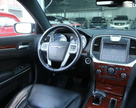 Крайслер 300C, объемом двигателя 0 л и пробегом 125 тыс. км за 12600 $, фото 11 на Automoto.ua