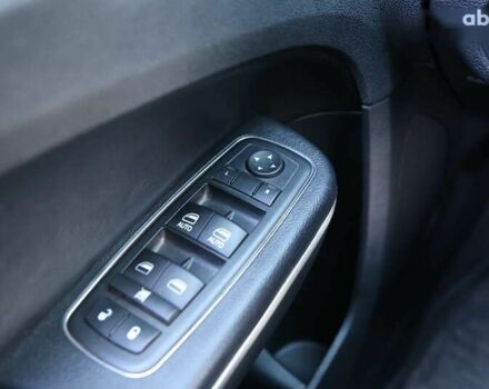 Крайслер 300C, объемом двигателя 0 л и пробегом 125 тыс. км за 12600 $, фото 23 на Automoto.ua