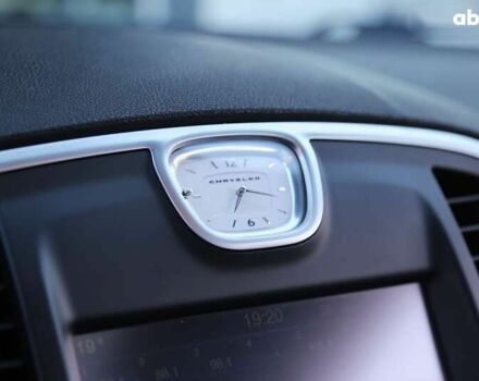 Крайслер 300C, объемом двигателя 0 л и пробегом 125 тыс. км за 12600 $, фото 17 на Automoto.ua