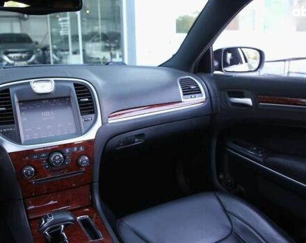 Крайслер 300C, объемом двигателя 0 л и пробегом 125 тыс. км за 12600 $, фото 13 на Automoto.ua