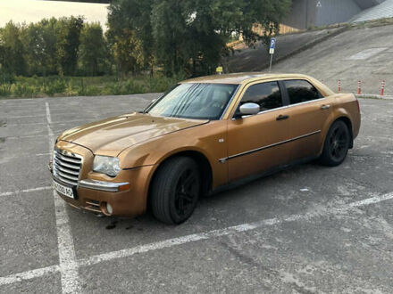 Крайслер 300C 2005 у Києві на Automoto.ua Крайслер 300C, об'ємом двигуна 2.7 л та пробігом 209 тис. км за 4299 $, фото 1 на Automoto.ua