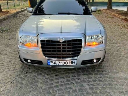 Крайслер 300C 2005 у Кременчуге на Automoto.ua Крайслер 300C, об'ємом двигуна 3.5 л та пробігом 180 тис. км за 9999 $, фото 1 на Automoto.ua