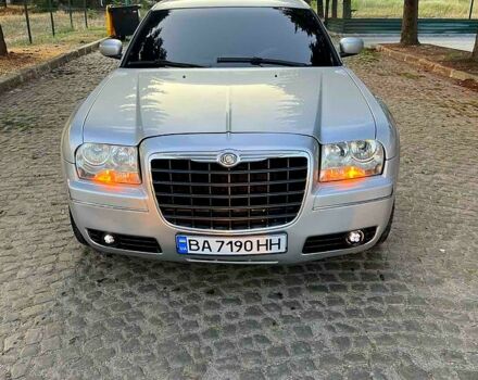 Крайслер 300C 2005 у Кременчуге на Automoto.ua Крайслер 300C, об'ємом двигуна 3.5 л та пробігом 180 тис. км за 9999 $, фото 1 на Automoto.ua