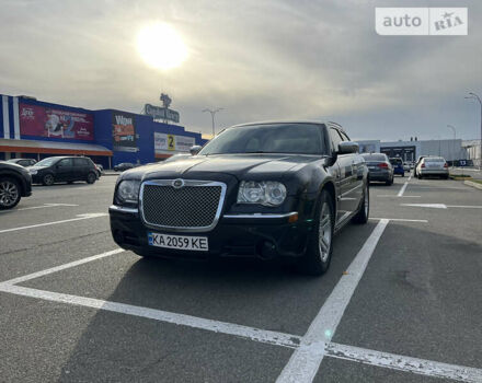 Крайслер 300C, объемом двигателя 3.52 л и пробегом 313 тыс. км за 8700 $, фото 1 на Automoto.ua