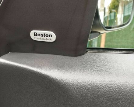 Серый Крайслер 300C, объемом двигателя 3 л и пробегом 3 тыс. км за 4500 $, фото 5 на Automoto.ua