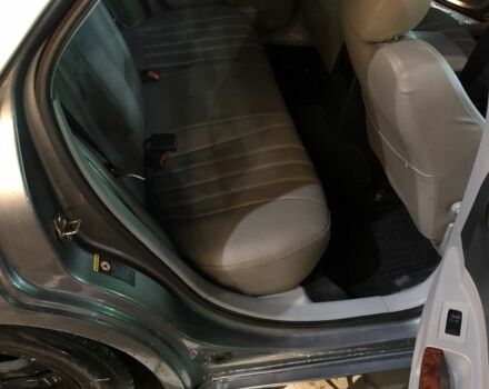 Сірий Крайслер 300C, об'ємом двигуна 2.7 л та пробігом 464 тис. км за 8500 $, фото 6 на Automoto.ua