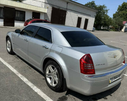 Серый Крайслер 300C, объемом двигателя 0 л и пробегом 173 тыс. км за 8800 $, фото 3 на Automoto.ua
