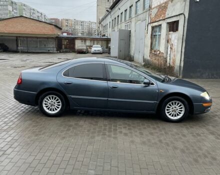 Серый Крайслер 300C, объемом двигателя 2.7 л и пробегом 111 тыс. км за 3500 $, фото 2 на Automoto.ua