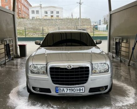 Крайслер 300C 2004 у Кременчуге на Automoto.ua Сірий Крайслер 300C, об'ємом двигуна 3.5 л та пробігом 290 тис. км за 9500 $, фото 7 на Automoto.ua