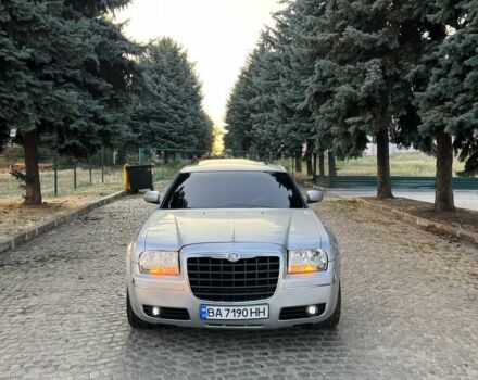 Крайслер 300C 2004 у Кременчуге на Automoto.ua Сірий Крайслер 300C, об'ємом двигуна 3.5 л та пробігом 290 тис. км за 9500 $, фото 1 на Automoto.ua