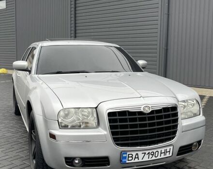 Крайслер 300C 2004 у Кременчуге на Automoto.ua Сірий Крайслер 300C, об'ємом двигуна 3.5 л та пробігом 290 тис. км за 9500 $, фото 10 на Automoto.ua