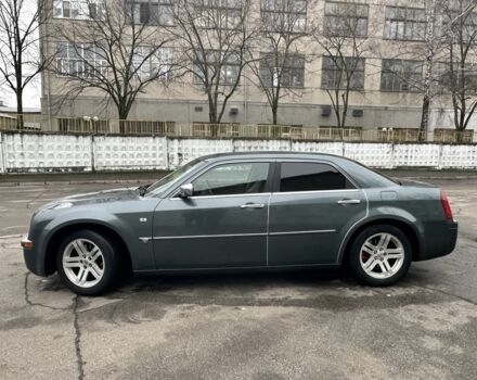 Серый Крайслер 300C, объемом двигателя 3 л и пробегом 336 тыс. км за 9200 $, фото 4 на Automoto.ua