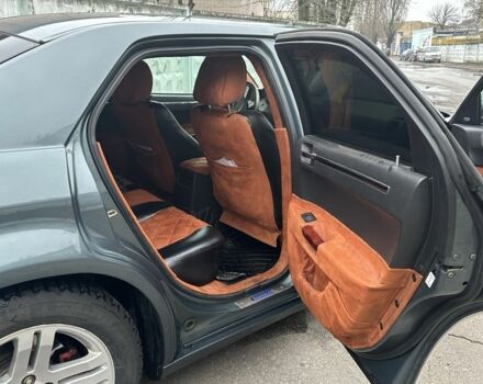 Сірий Крайслер 300C, об'ємом двигуна 3 л та пробігом 346 тис. км за 11000 $, фото 14 на Automoto.ua