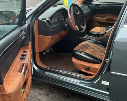 Сірий Крайслер 300C, об'ємом двигуна 3 л та пробігом 346 тис. км за 11000 $, фото 11 на Automoto.ua