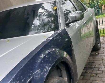 Серый Крайслер 300C, объемом двигателя 3.5 л и пробегом 300 тыс. км за 3496 $, фото 1 на Automoto.ua