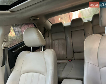 Серый Крайслер 300C, объемом двигателя 3.5 л и пробегом 310 тыс. км за 3900 $, фото 3 на Automoto.ua