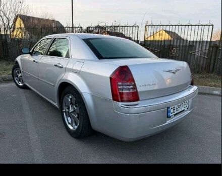 Серый Крайслер 300C, объемом двигателя 3.5 л и пробегом 300 тыс. км за 8588 $, фото 22 на Automoto.ua