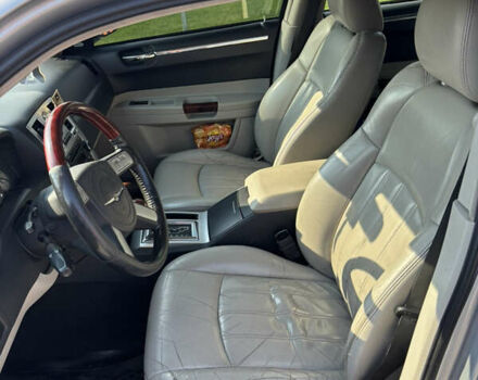 Сірий Крайслер 300C, об'ємом двигуна 2.74 л та пробігом 300 тис. км за 6100 $, фото 15 на Automoto.ua