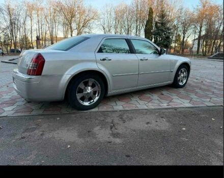 Серый Крайслер 300C, объемом двигателя 3.5 л и пробегом 300 тыс. км за 8588 $, фото 18 на Automoto.ua