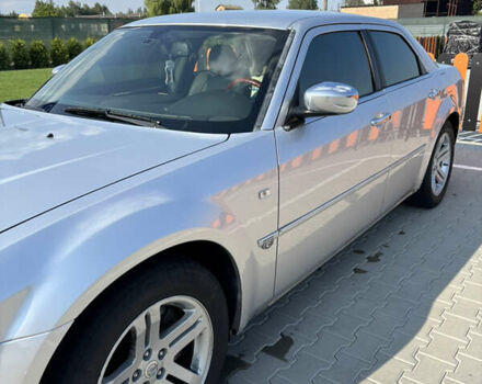 Сірий Крайслер 300C, об'ємом двигуна 2.74 л та пробігом 300 тис. км за 6400 $, фото 2 на Automoto.ua