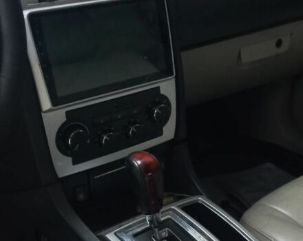 Серый Крайслер 300C, объемом двигателя 3.5 л и пробегом 300 тыс. км за 3496 $, фото 5 на Automoto.ua