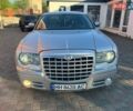 Серый Крайслер 300C, объемом двигателя 2.74 л и пробегом 305 тыс. км за 5200 $, фото 1 на Automoto.ua