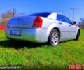 Серый Крайслер 300C, объемом двигателя 2.7 л и пробегом 300 тыс. км за 4999 $, фото 3 на Automoto.ua