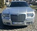 Серый Крайслер 300C, объемом двигателя 2.74 л и пробегом 351 тыс. км за 6500 $, фото 1 на Automoto.ua