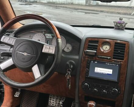 Серый Крайслер 300C, объемом двигателя 3 л и пробегом 336 тыс. км за 9200 $, фото 8 на Automoto.ua