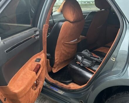 Сірий Крайслер 300C, об'ємом двигуна 3 л та пробігом 346 тис. км за 11000 $, фото 13 на Automoto.ua