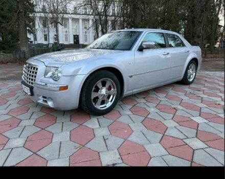 Серый Крайслер 300C, объемом двигателя 3.5 л и пробегом 300 тыс. км за 8588 $, фото 10 на Automoto.ua