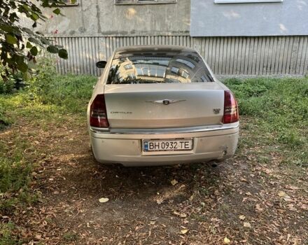 Серый Крайслер 300C, объемом двигателя 3.5 л и пробегом 3 тыс. км за 4500 $, фото 1 на Automoto.ua