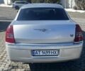Серый Крайслер 300C, объемом двигателя 2.74 л и пробегом 351 тыс. км за 6900 $, фото 3 на Automoto.ua